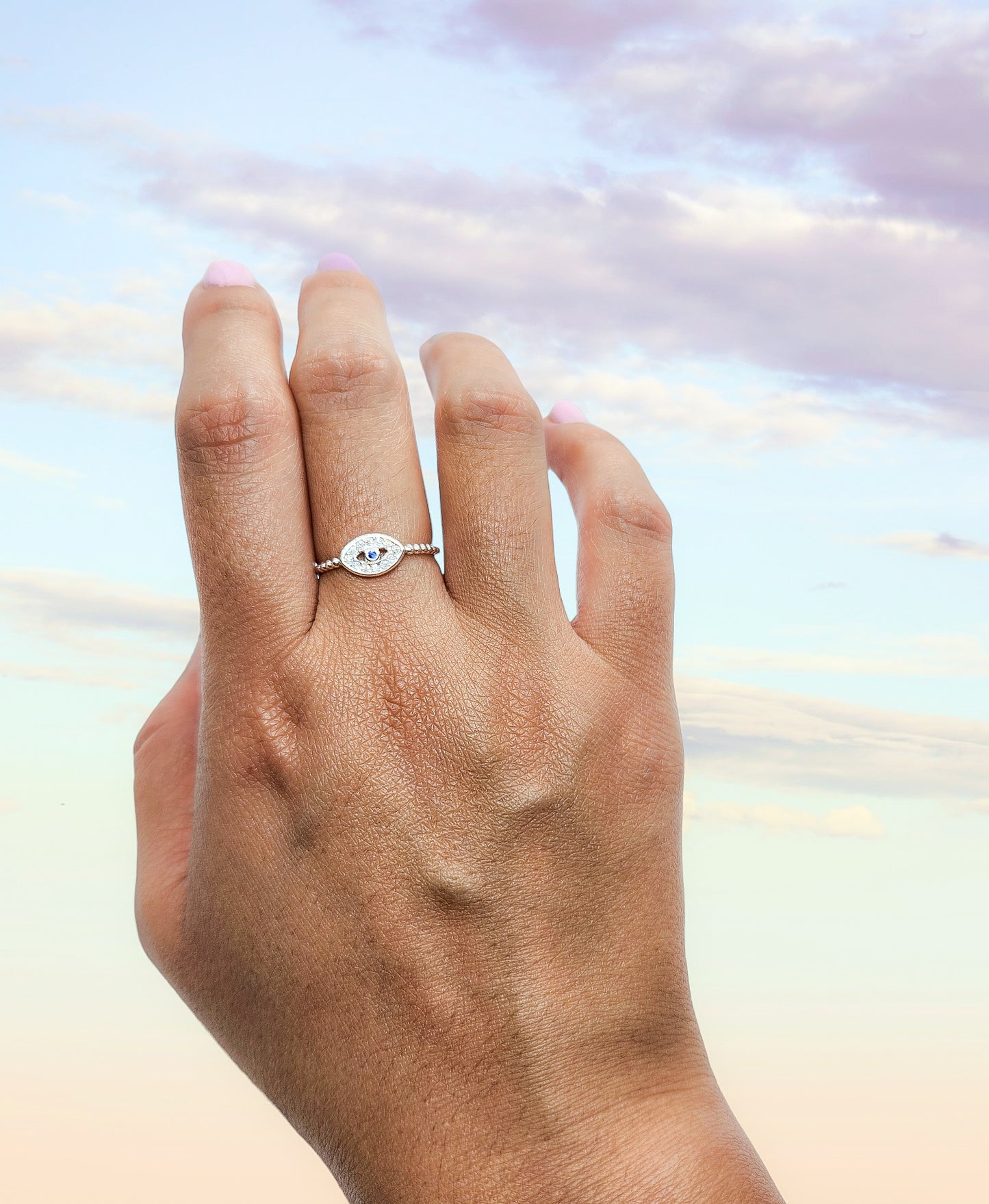 Anillo con ojo turco con zirconia blanca