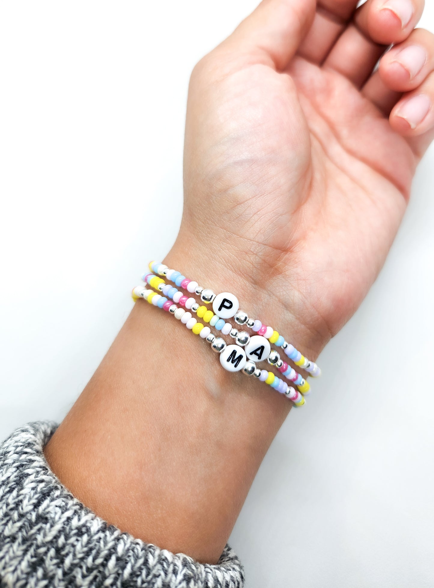 Pulsera de plata con iniciales